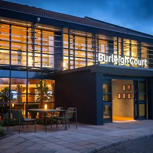 Burleigh Court And Leisure Лафборо